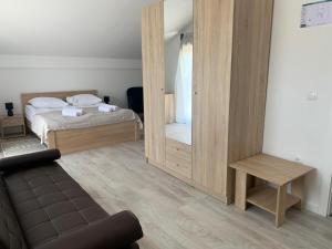 filipovic rent a car and apartments