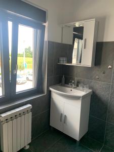 filipovic rent a car and apartments