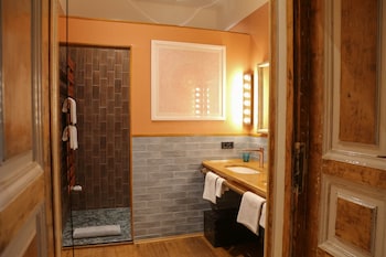 brody house adults only