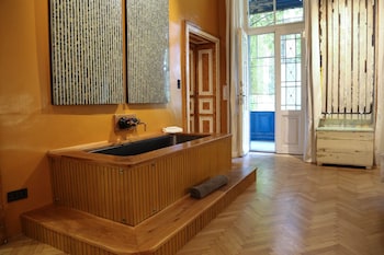 brody house adults only