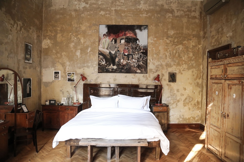 brody house adults only