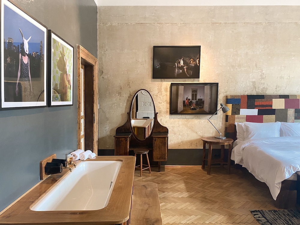 brody house adults only