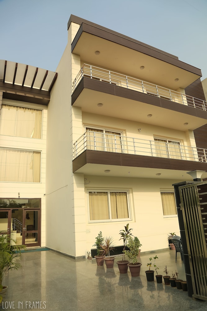 treehouse neo casa unit of neo residency