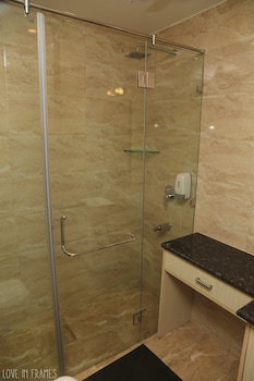 treehouse neo casa unit of neo residency