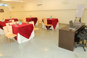 treehouse neo casa unit of neo residency