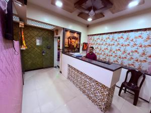 hotel sk galaxy thane west