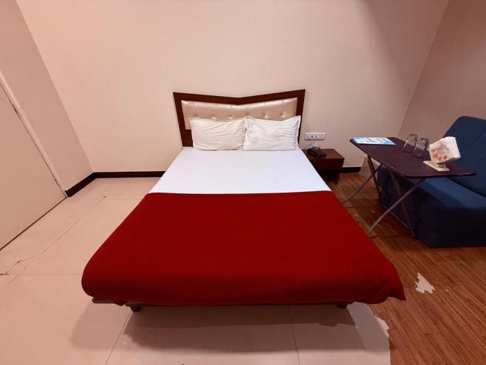 hotel sk galaxy thane west
