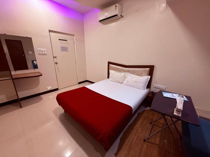 hotel sk galaxy thane west