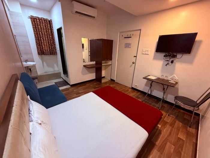 hotel sk galaxy thane west