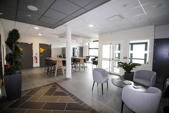 b and b hotel montelimar sud