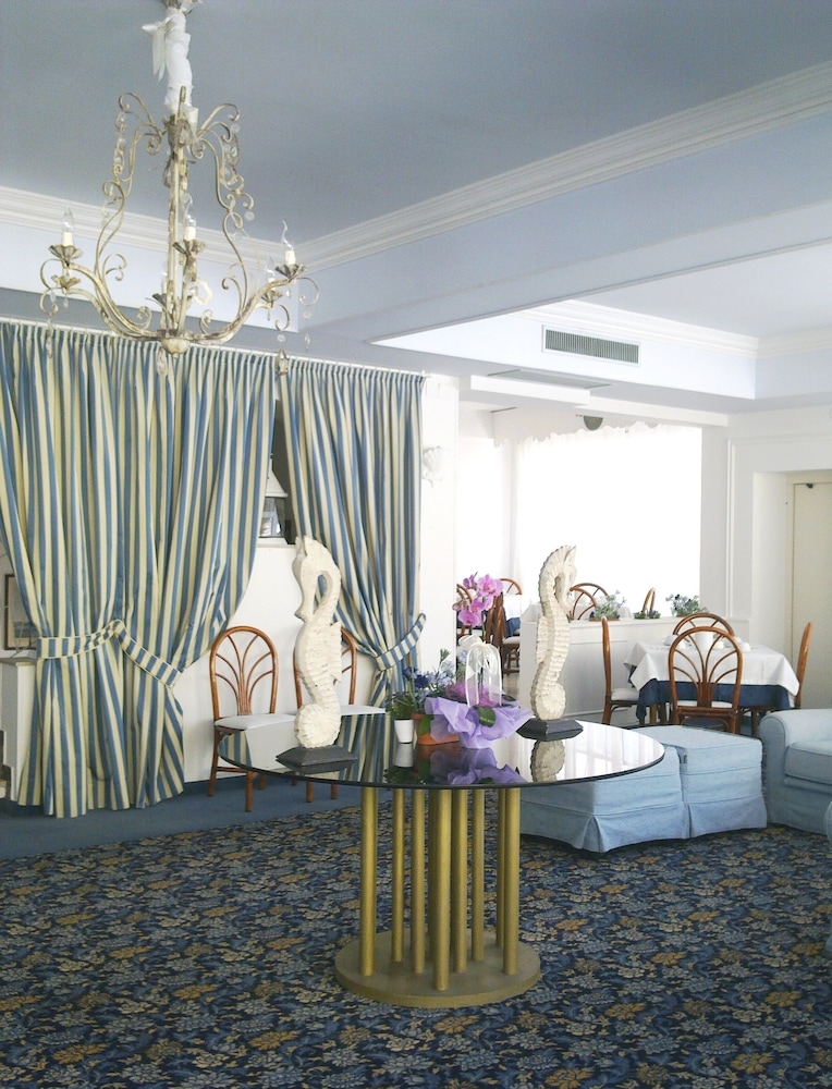 hotel maremonti