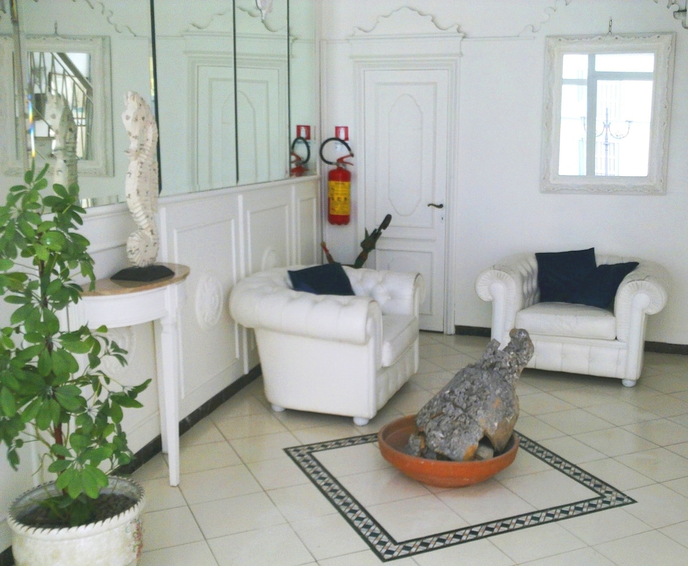 hotel maremonti