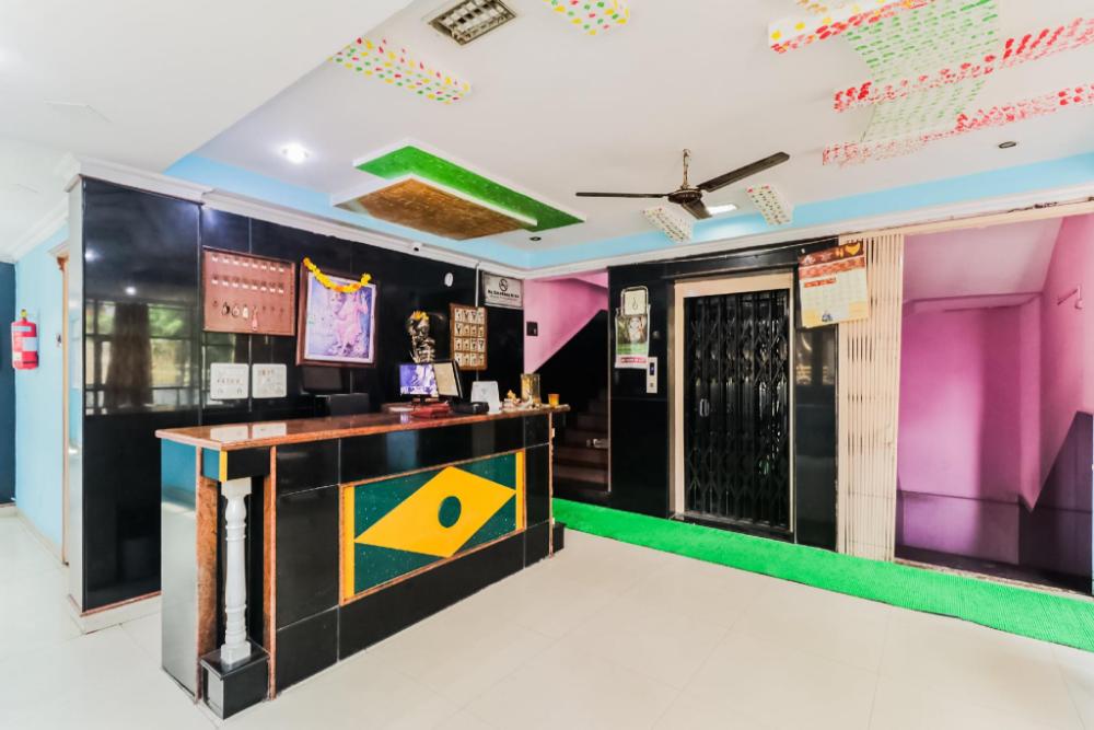 iroomz akhil residency