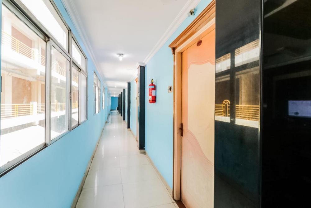 iroomz akhil residency