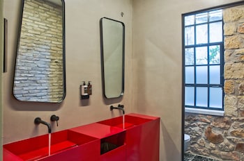 the foundry suites