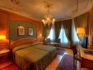 regina palace hotel
