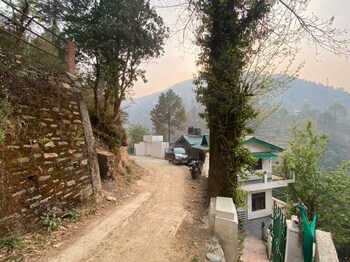 The Himalayan Living,Nainital>>Bhimtal,3 star