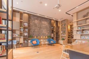 atour hotel manduhai hohhot