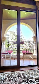 q hotel