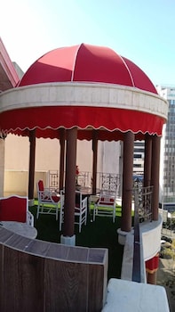 q hotel