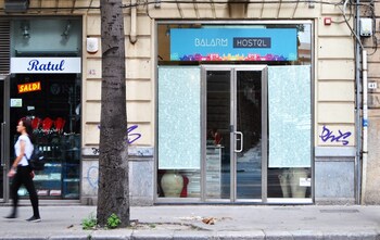balarm hostel