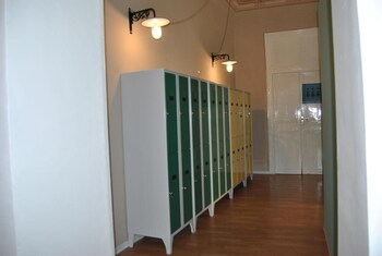 balarm hostel