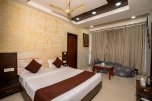 hotel sawamani and restaurant