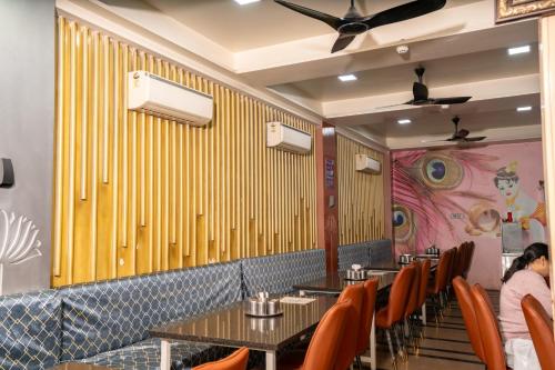 hotel sawamani and restaurant