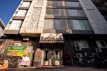 hotel sawamani and restaurant