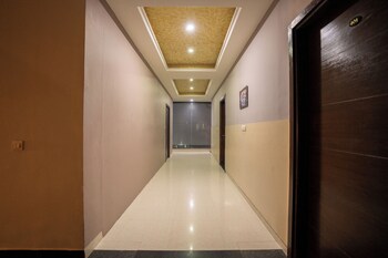 Hotel Sawamani And Restaurant,Khatu>>Jaipur,3 star