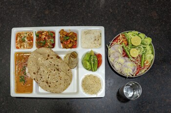 hotel sawamani and restaurant