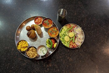 hotel sawamani and restaurant