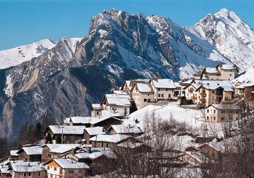 village vacances de valmeinier les angeliers