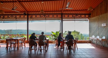 The Estate Resort Bar And Restaurant,Karkala>>Dakshina Kannada,3 star
