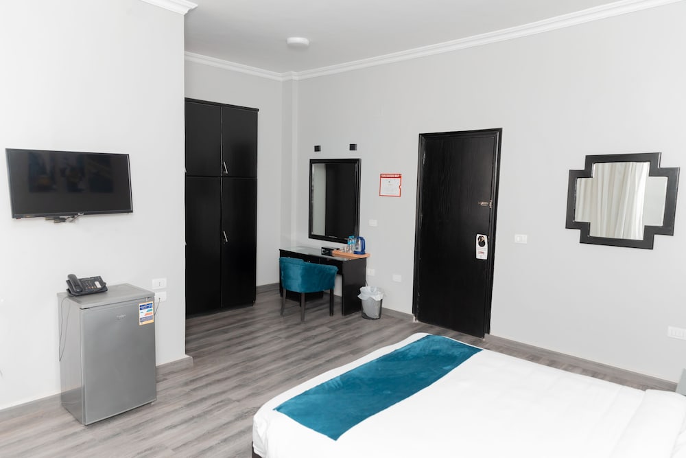 assiut cement hotel