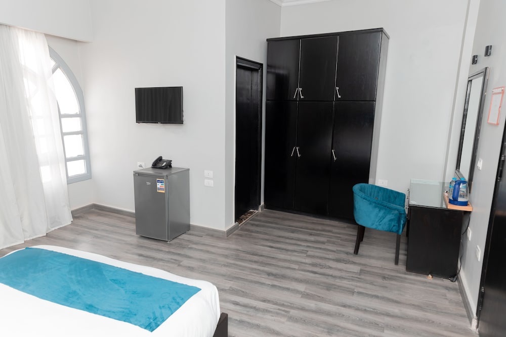 assiut cement hotel