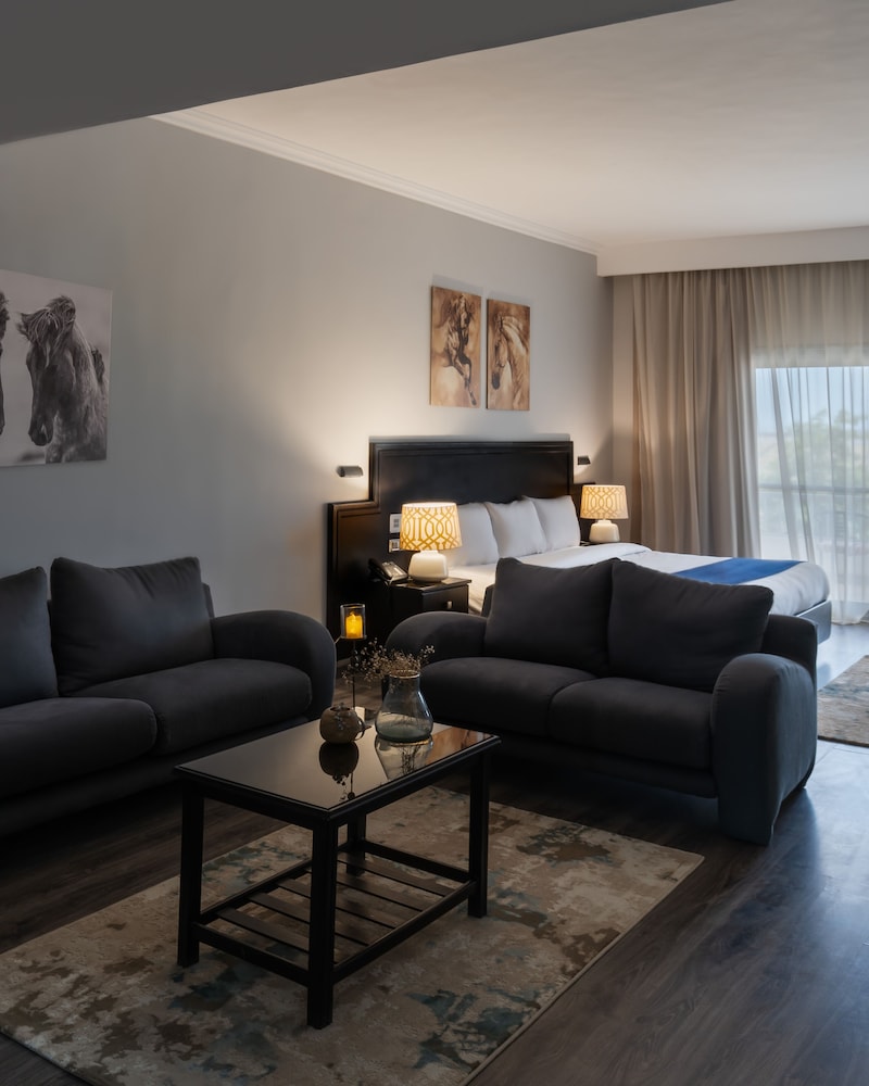 assiut cement hotel