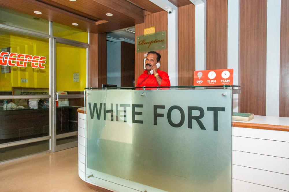 white fort lodge by wb inn