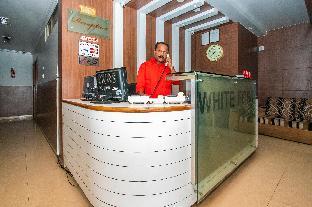 white fort lodge by wb inn