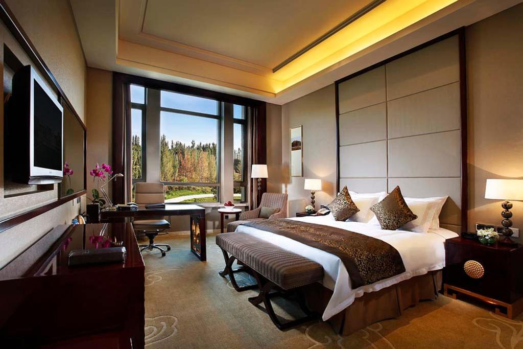 crowne plaza ordos by ihg