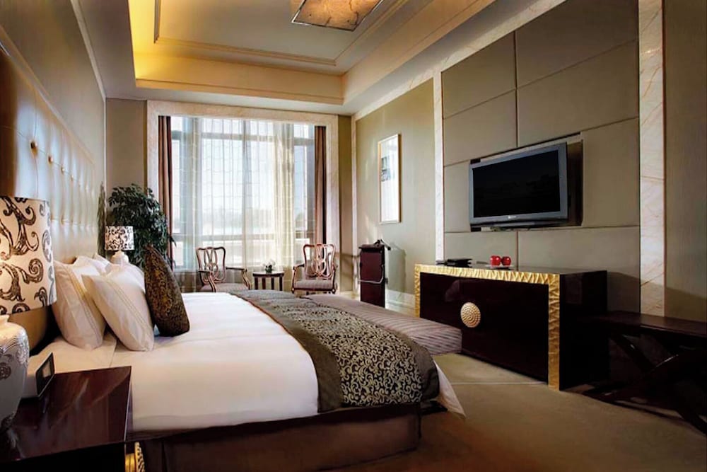 crowne plaza ordos by ihg