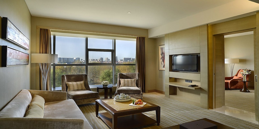 crowne plaza ordos by ihg