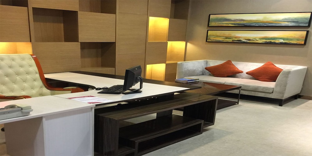 crowne plaza ordos by ihg