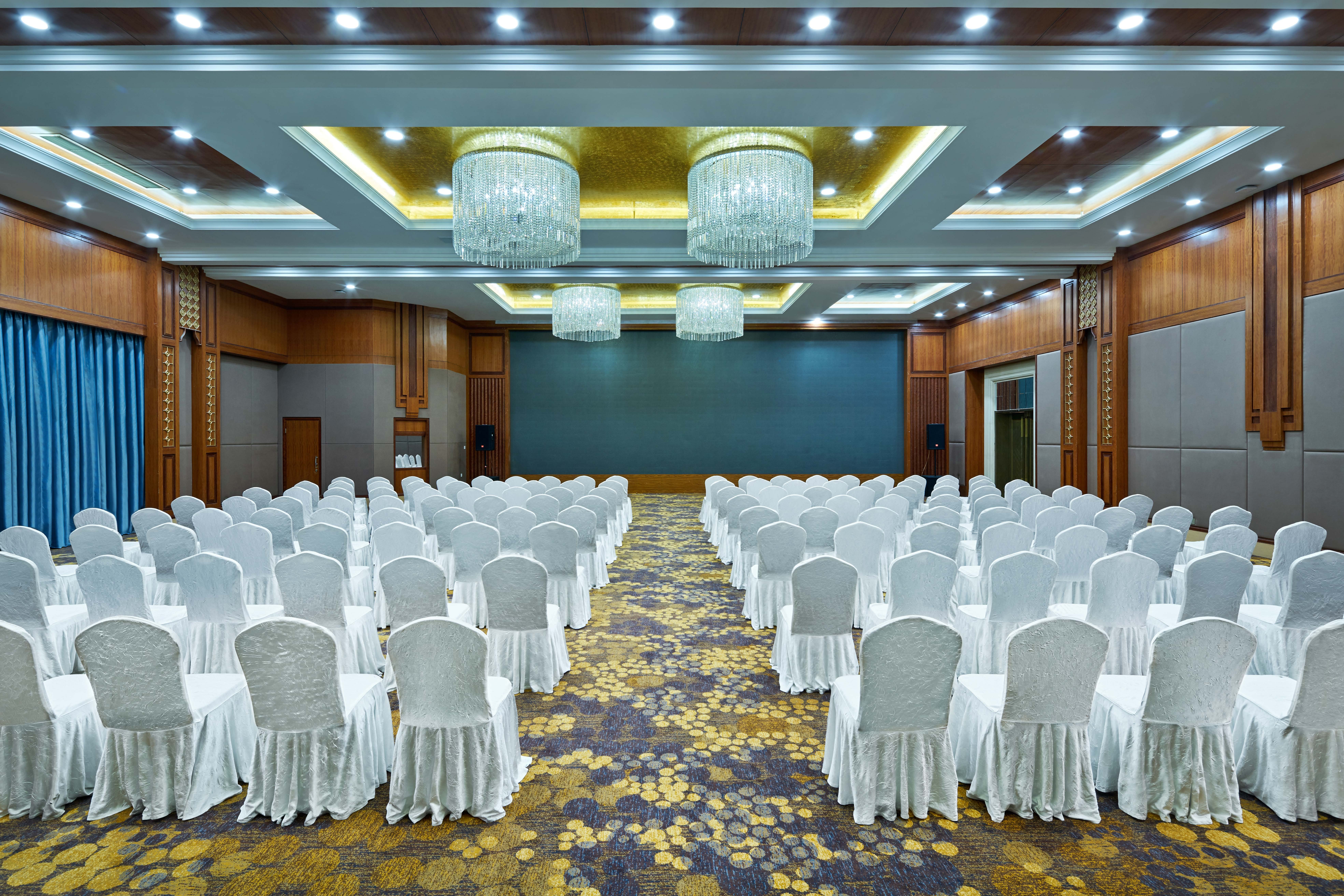 crowne plaza ordos by ihg