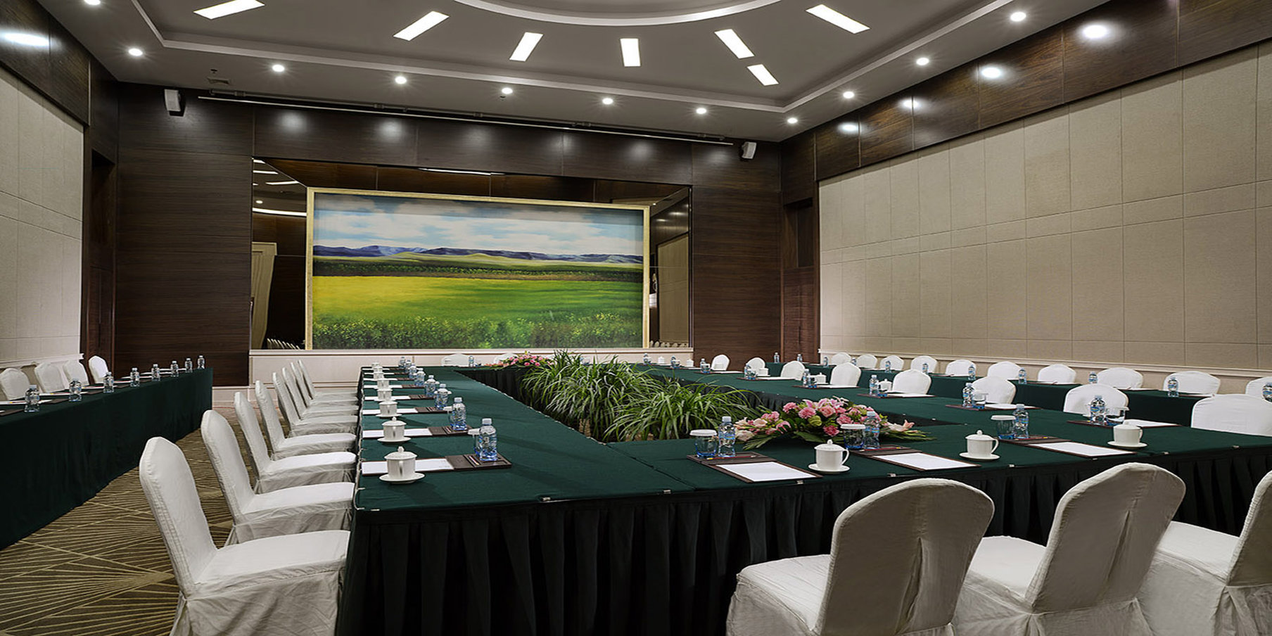 crowne plaza ordos by ihg