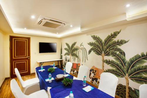 the orion plaza nehru place