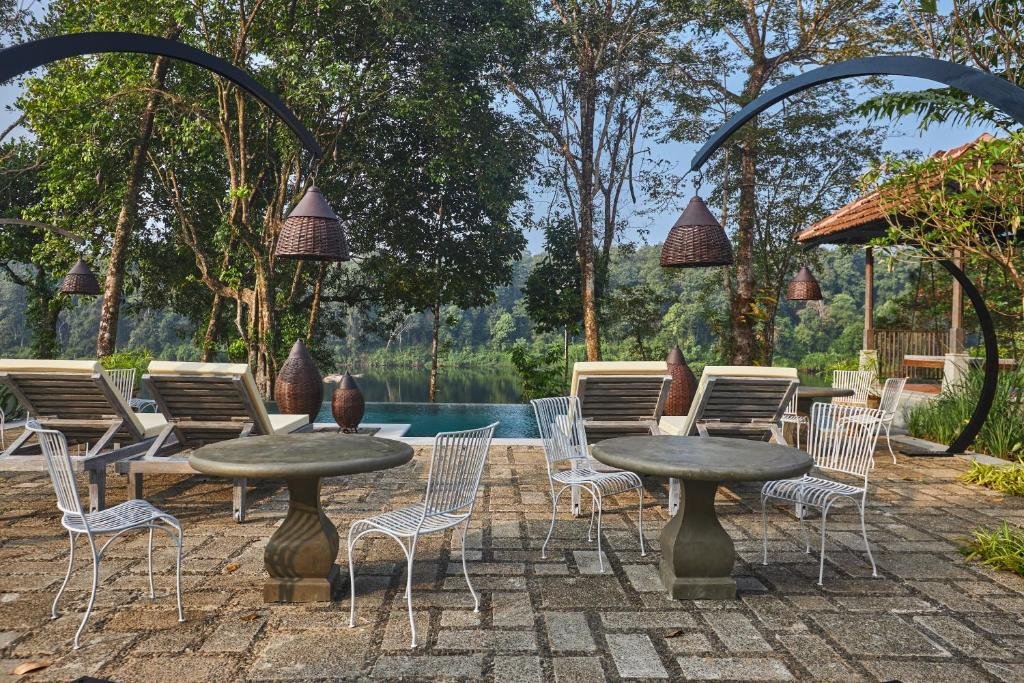 periyar river lodge
