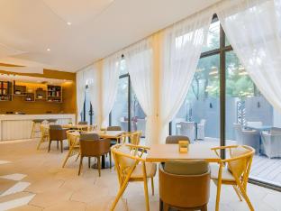 atour hotel shangyuan ave nanjing