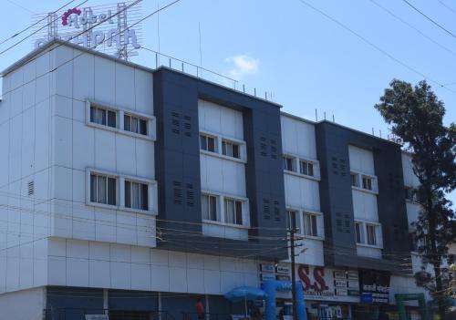 hotel pushpak satara