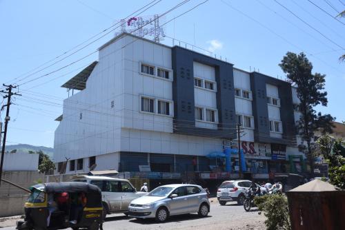 hotel pushpak satara